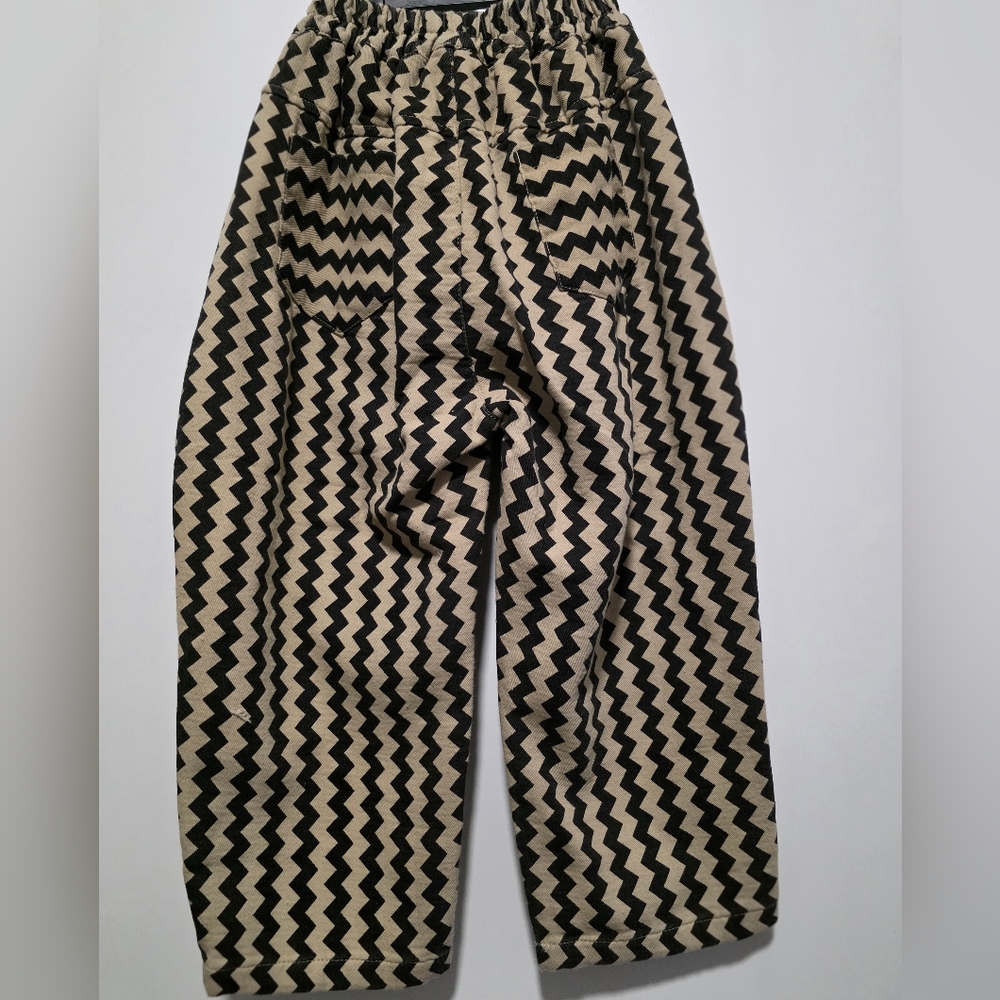 NWT Boys Neutral Chevron Zig Zag Pants - Size 6-7 - Picture 6 of 11